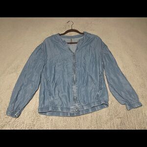 𝅺MIRANDA & Moca denim look zip up top size L. Thin and so soft! EUC